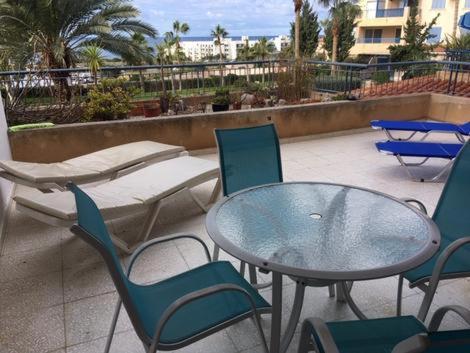 King'S Palace - Spacious 2 Bed, 2 Bath With Sea And Pool Views Pafos Dış mekan fotoğraf